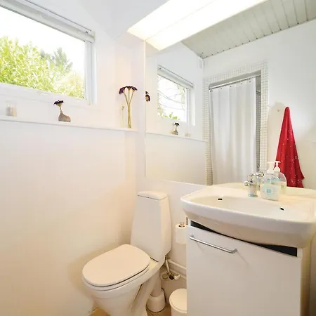 Two-bedroom Holiday With Sea View 01 בית נופש *