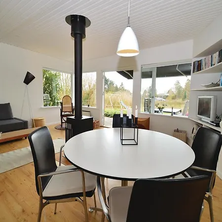 Two-bedroom Holiday With Sea View 01 * Bogø By