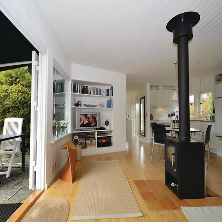 Two-bedroom Holiday With Sea View 01